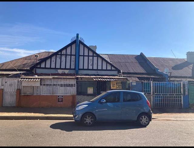 6 BEDROOM HOUSE FOR SALE IN BERTRAMS